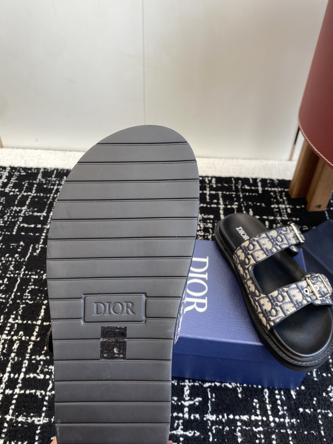 代购级
Dior  25ss 春夏最新款  男士超轻发泡大底 凉拖

夏威夷沙滩运动拖鞋 Angelab