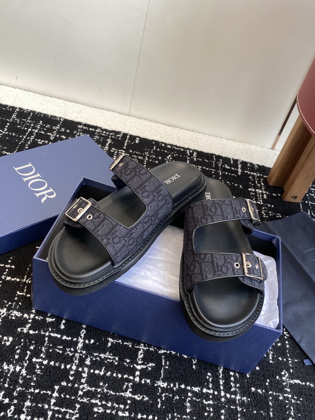 代购级
Dior  25ss 春夏最新款  男士超轻发泡大底 凉拖

夏威夷沙滩运动拖鞋 Angelab
