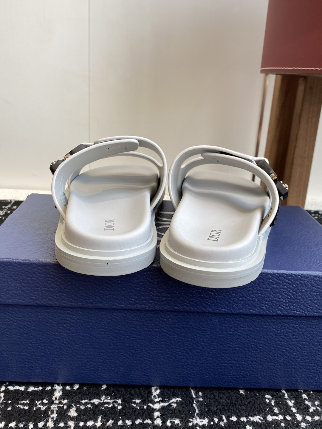 代购级
Dior  25ss 春夏最新款  男士超轻发泡大底 凉拖

夏威夷沙滩运动拖鞋 Angelab