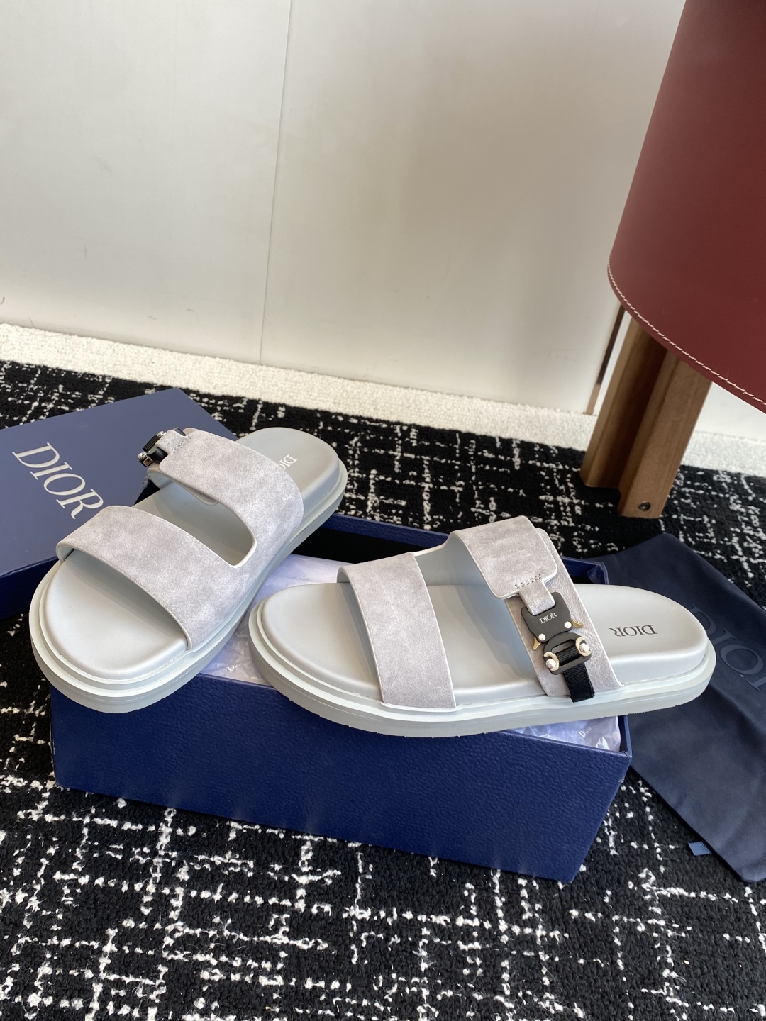 代购级
Dior  25ss 春夏最新款  男士超轻发泡大底 凉拖

夏威夷沙滩运动拖鞋 Angelab