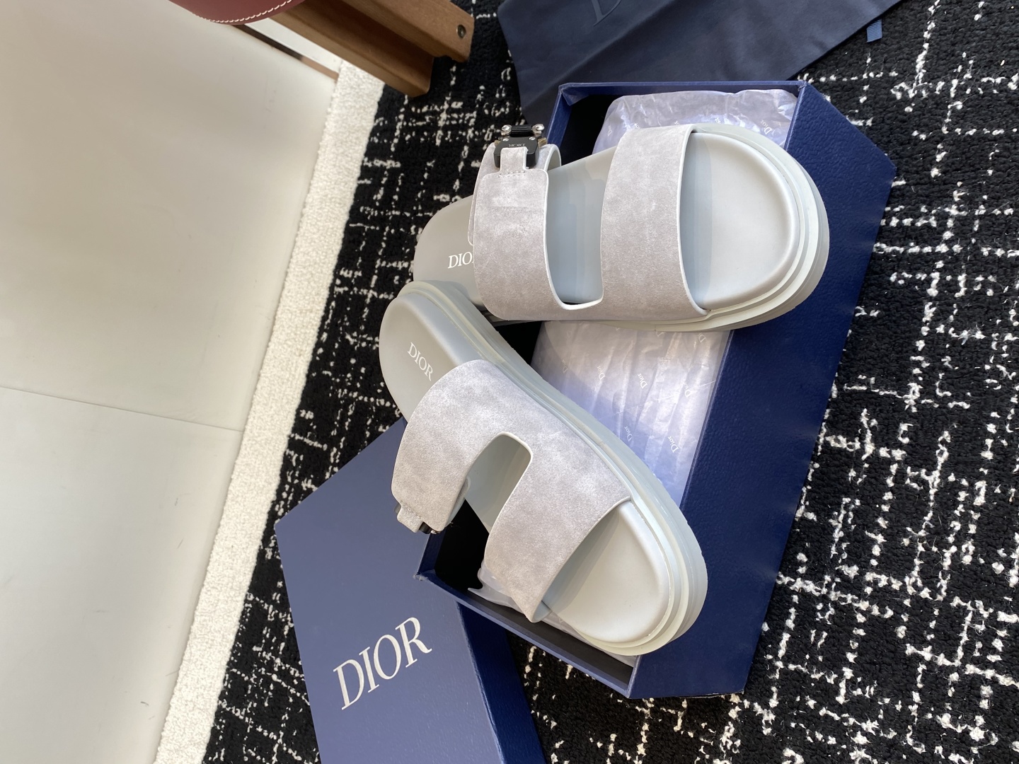 代购级
Dior  25ss 春夏最新款  男士超轻发泡大底 凉拖

夏威夷沙滩运动拖鞋 Angelab
