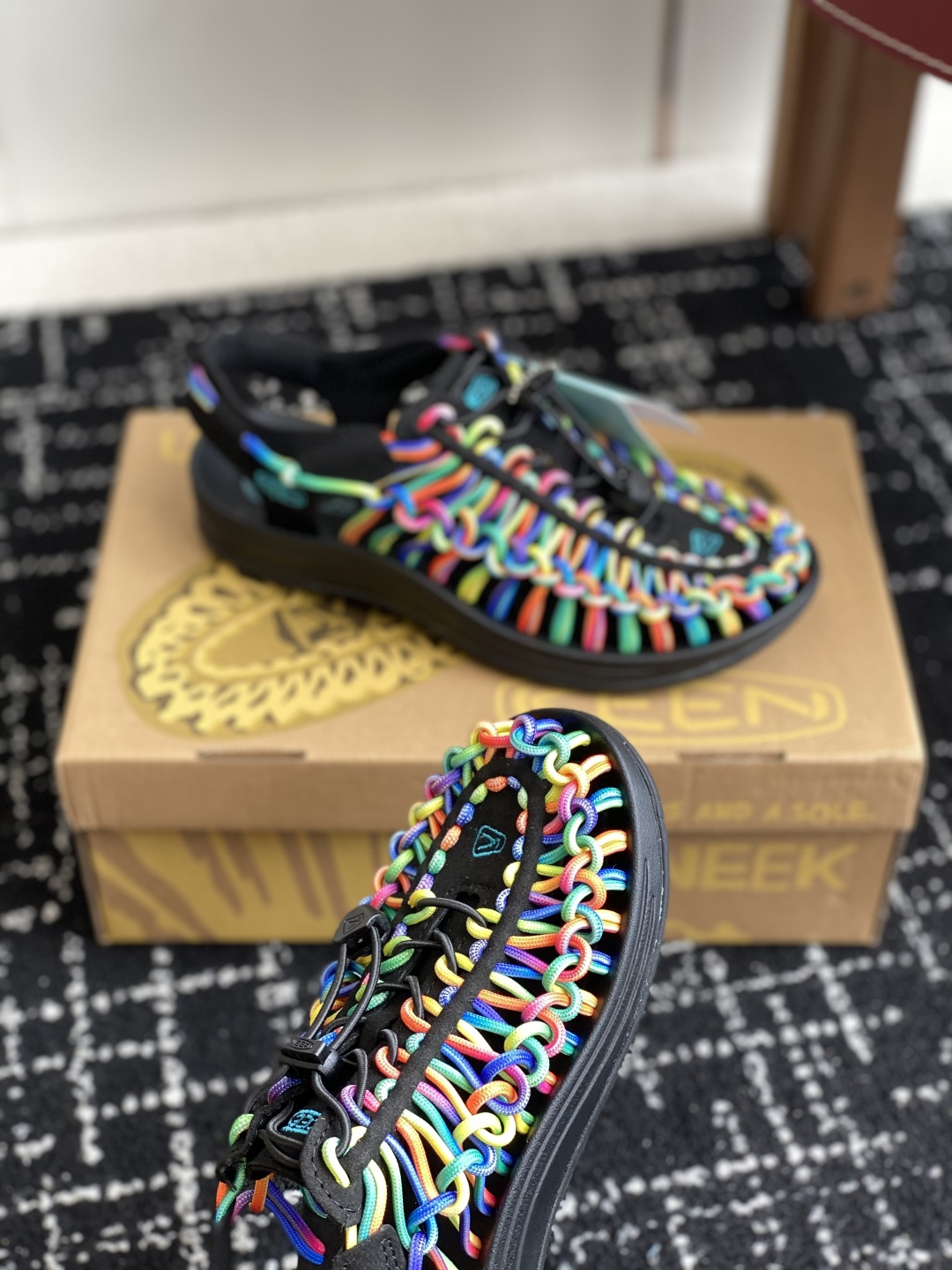 代购级
Keen户外溯溪鞋 莞产原厂级，随着近两年户外活动的火爆

作为户外作业Keen品牌的溯溪鞋就成