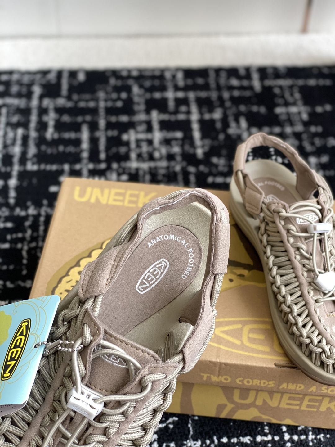 代购级
Keen户外溯溪鞋 莞产原厂级，随着近两年户外活动的火爆

作为户外作业Keen品牌的溯溪鞋就成