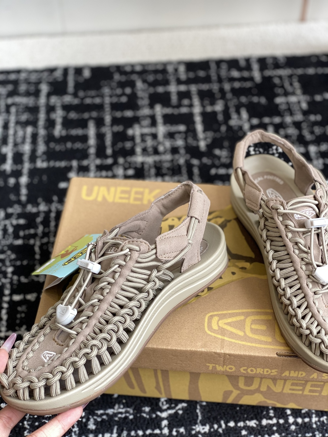 代购级
Keen户外溯溪鞋 莞产原厂级，随着近两年户外活动的火爆

作为户外作业Keen品牌的溯溪鞋就成