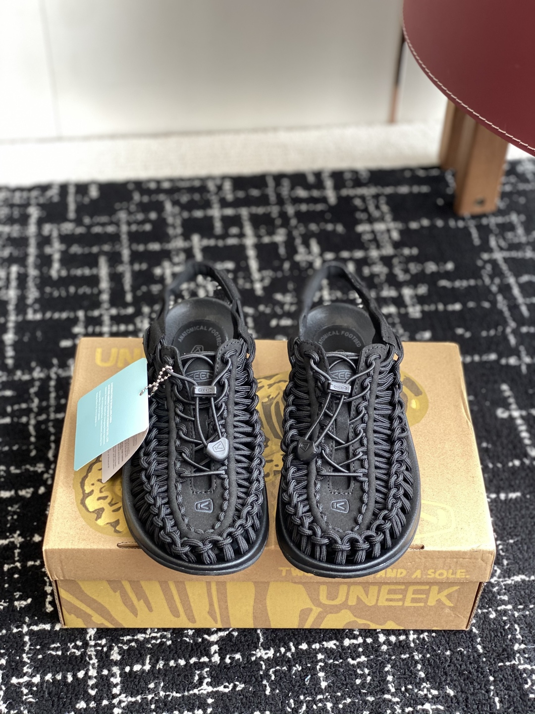 代购级
Keen户外溯溪鞋 莞产原厂级，随着近两年户外活动的火爆

作为户外作业Keen品牌的溯溪鞋就成