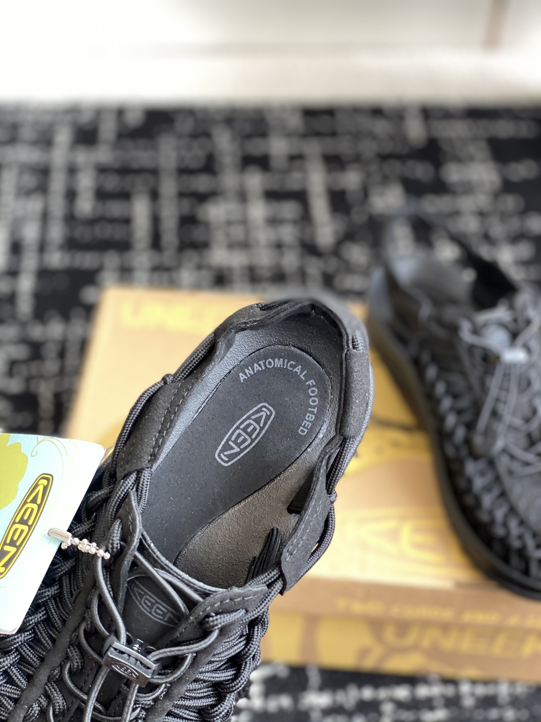 代购级
Keen户外溯溪鞋 莞产原厂级，随着近两年户外活动的火爆

作为户外作业Keen品牌的溯溪鞋就成