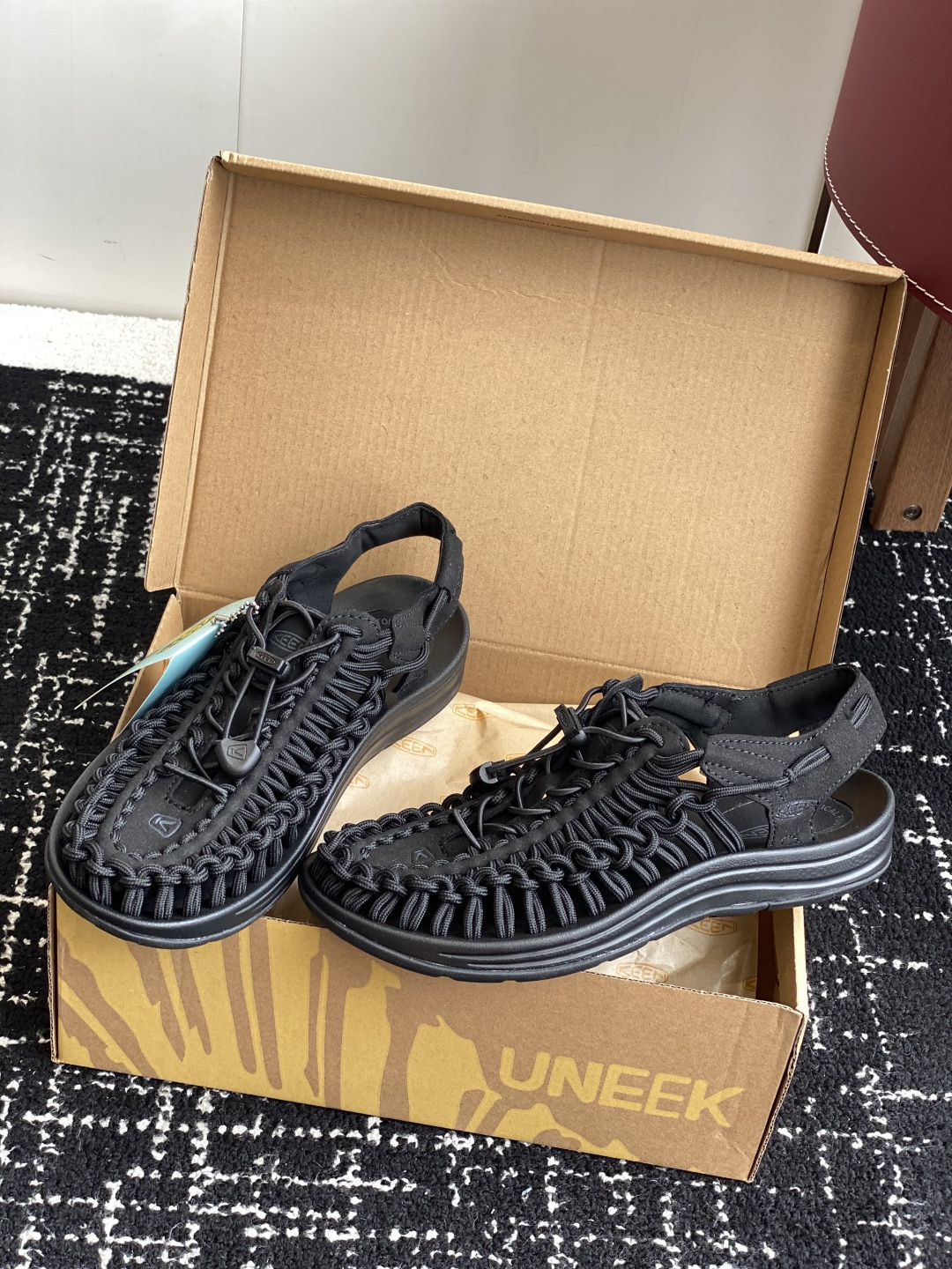 代购级
Keen户外溯溪鞋 莞产原厂级，随着近两年户外活动的火爆

作为户外作业Keen品牌的溯溪鞋就成