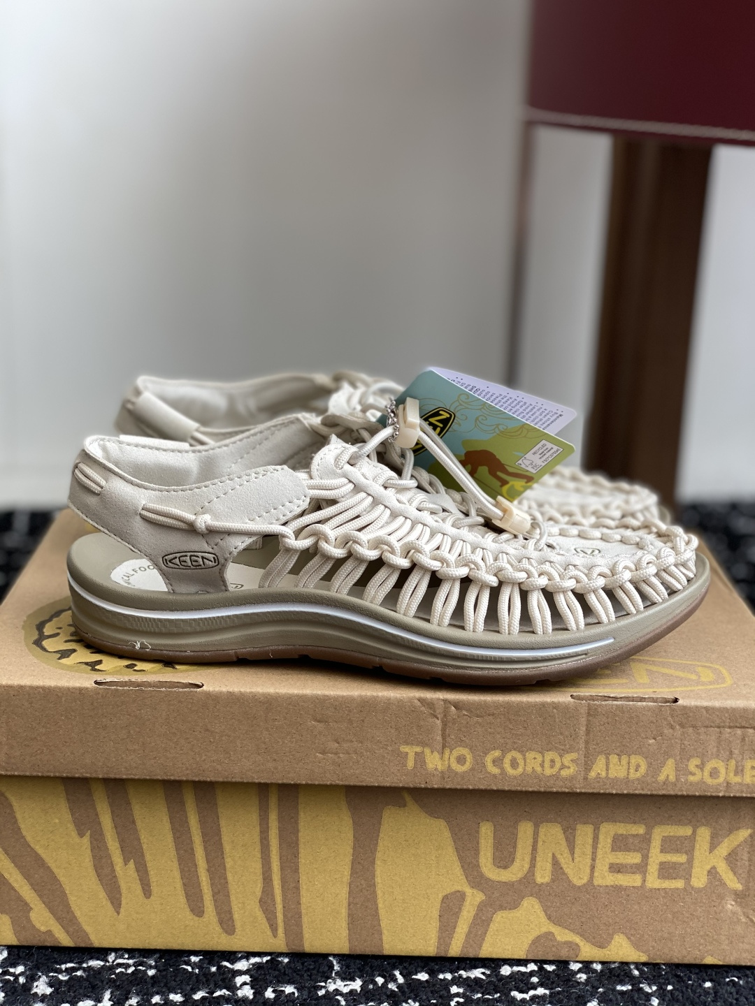 代购级
Keen户外溯溪鞋 莞产原厂级，随着近两年户外活动的火爆

作为户外作业Keen品牌的溯溪鞋就成