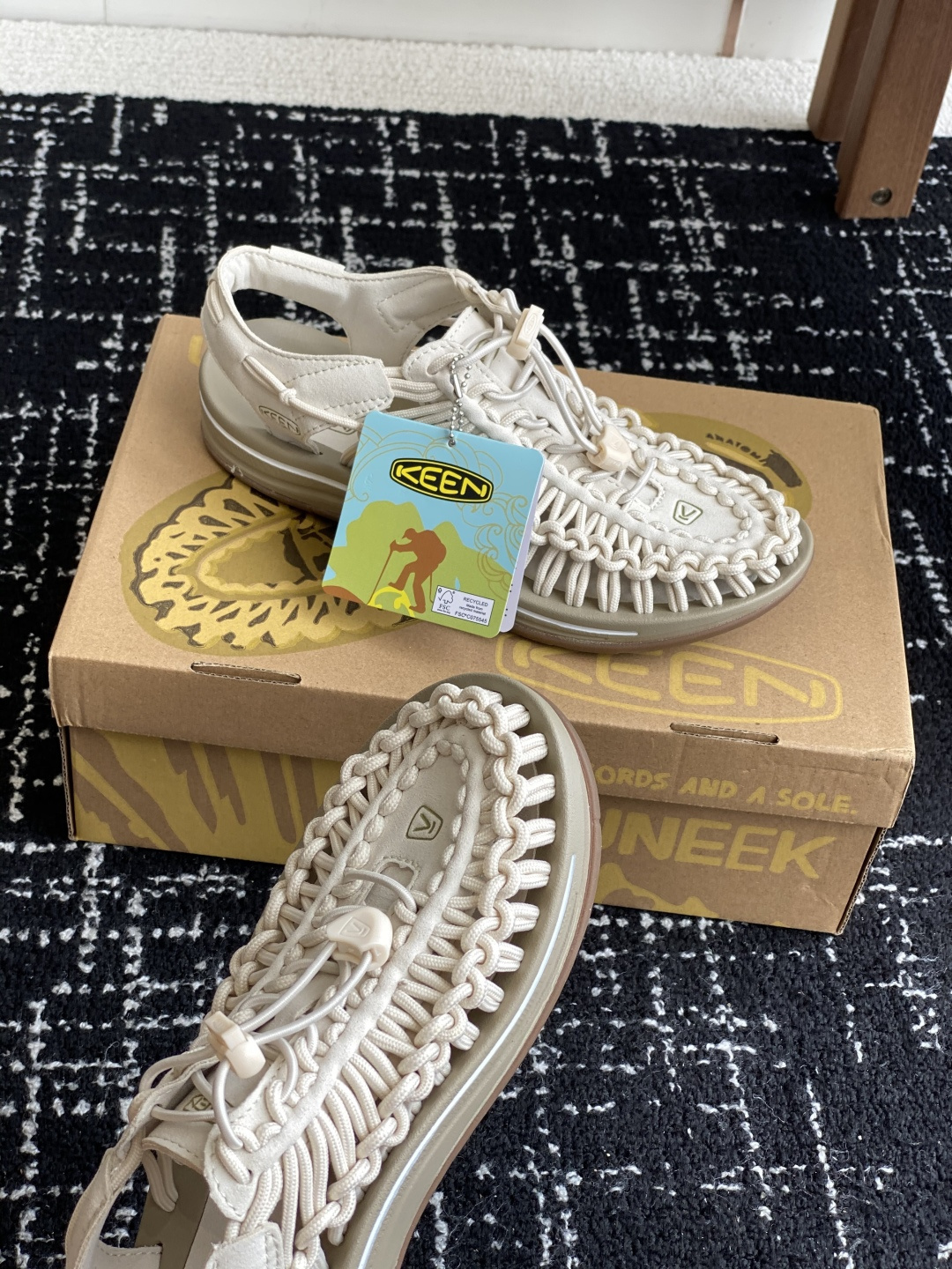 代购级
Keen户外溯溪鞋 莞产原厂级，随着近两年户外活动的火爆

作为户外作业Keen品牌的溯溪鞋就成