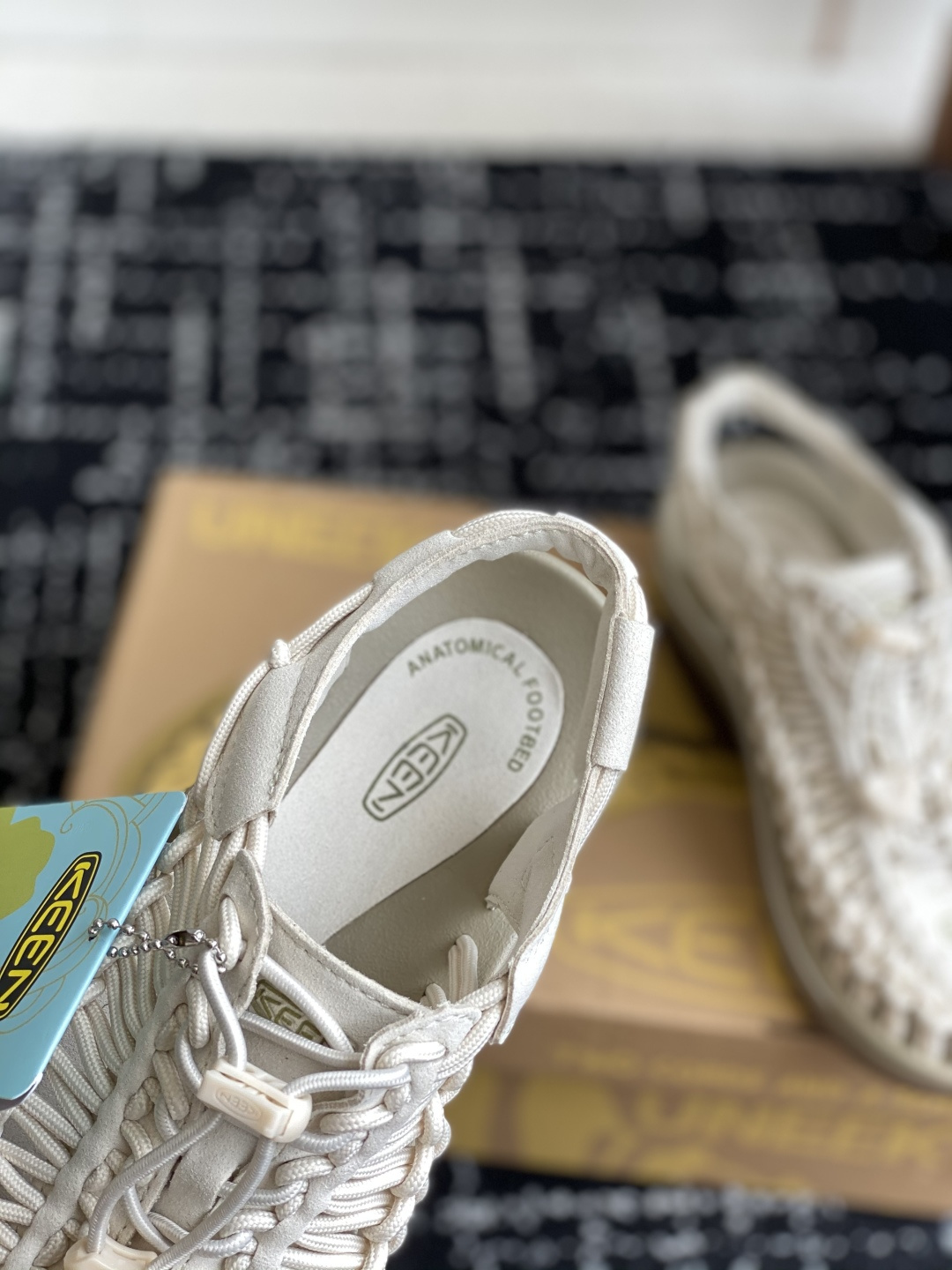 代购级
Keen户外溯溪鞋 莞产原厂级，随着近两年户外活动的火爆

作为户外作业Keen品牌的溯溪鞋就成