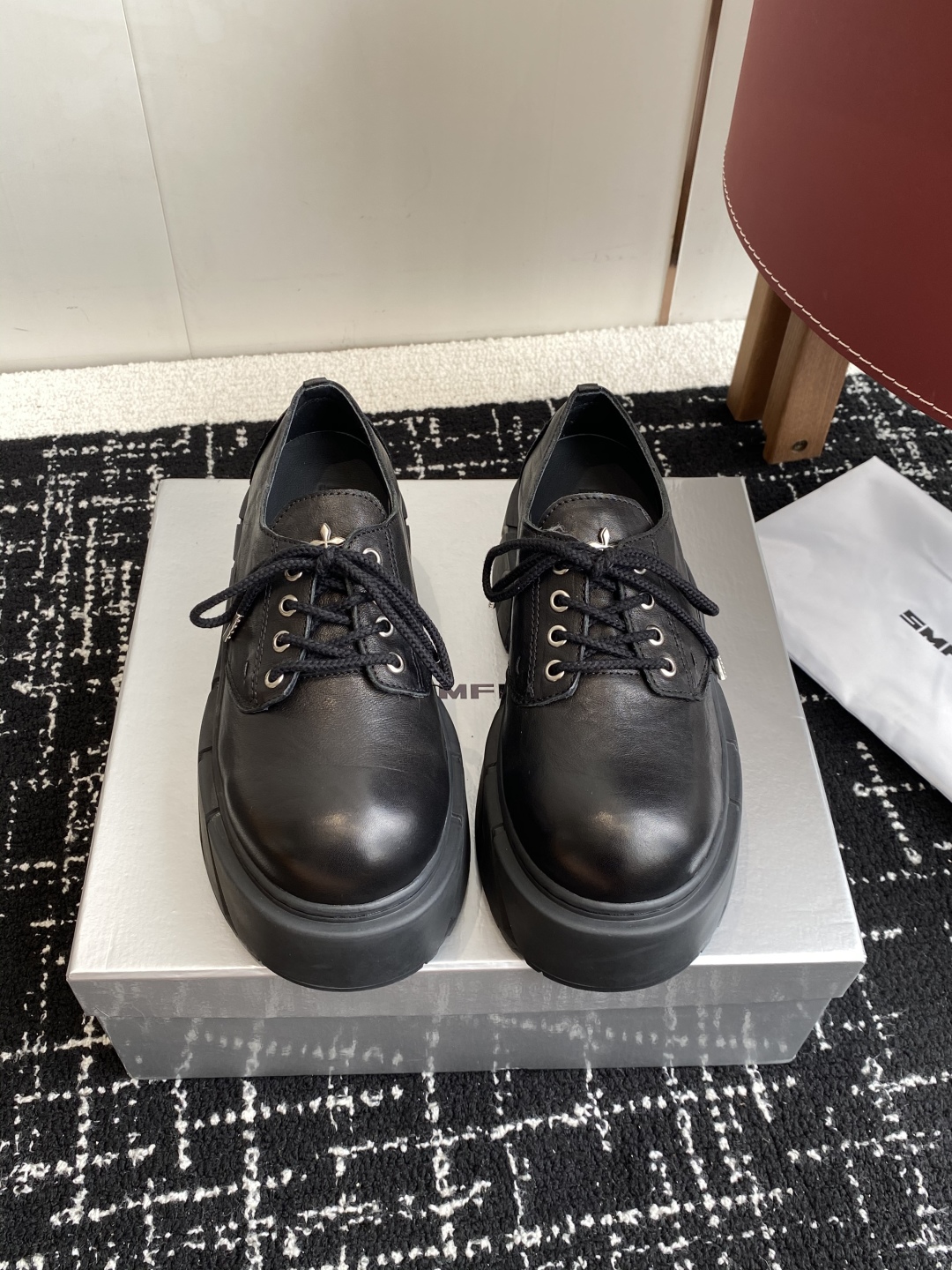 Smfk 小众潮牌 25ss爆款新品 厚底 休闲鞋 德比鞋 短靴 长靴 
爆真的是很耐看越看越喜欢！矮个