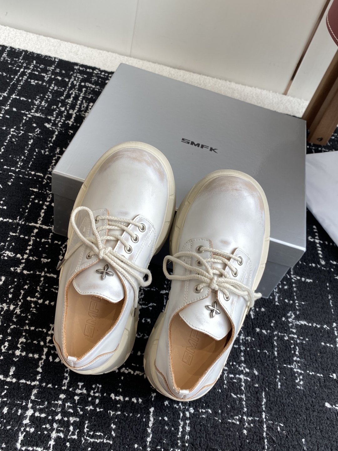 Smfk 小众潮牌 25ss爆款新品 厚底 休闲鞋 德比鞋 短靴 长靴 
爆真的是很耐看越看越喜欢！矮个