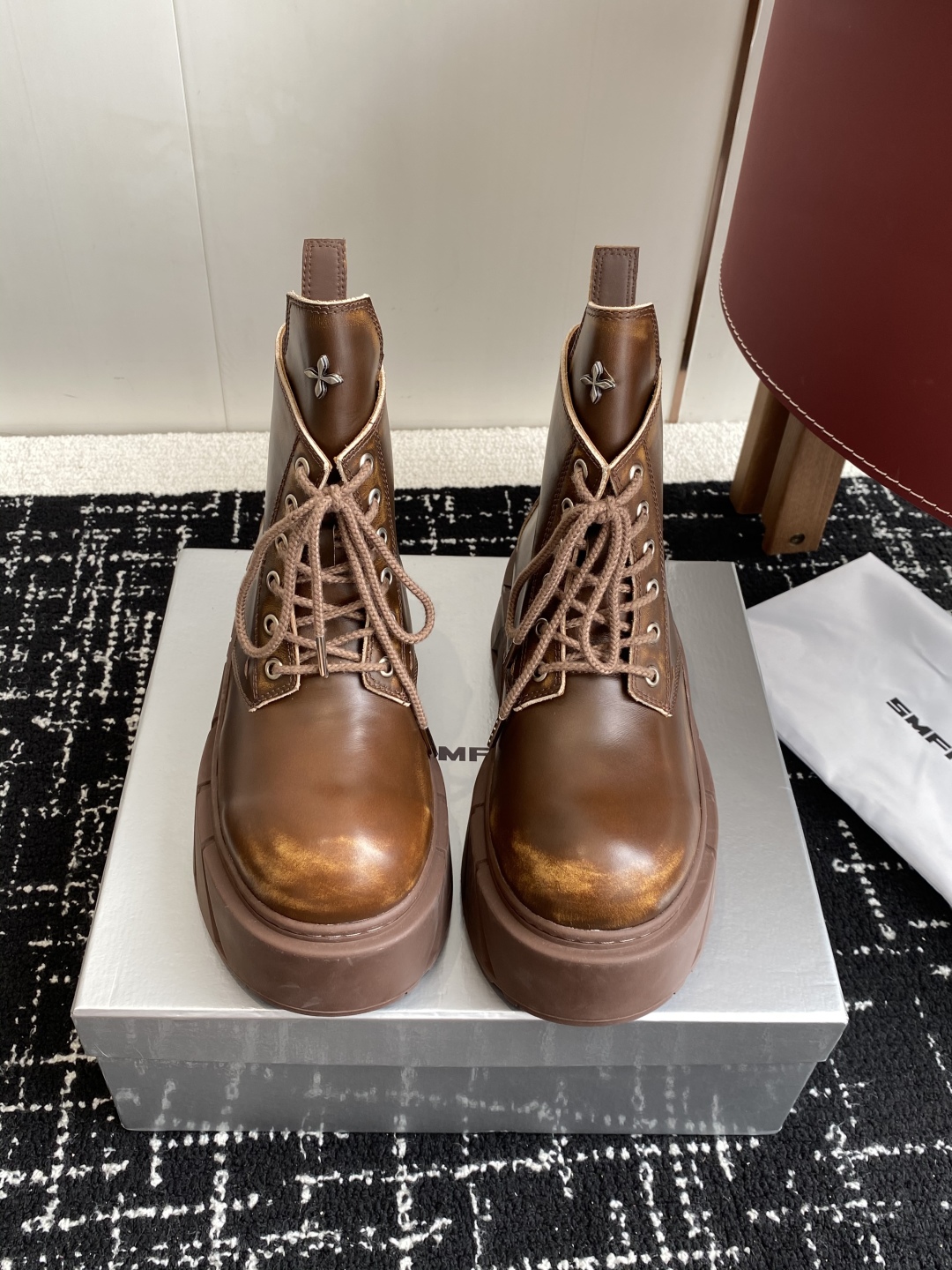 Smfk 小众潮牌 25ss爆款新品 厚底 休闲鞋 德比鞋 短靴 长靴 
爆真的是很耐看越看越喜欢！矮个