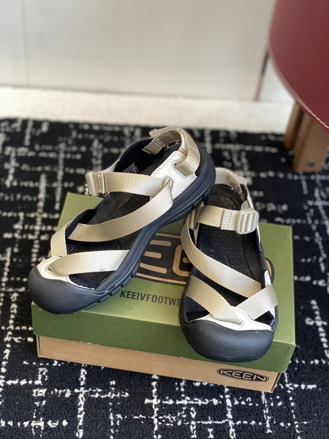 代购级
KEEN 科恩 玛丽珍Jasper 山系户外鞋
日系街头复古风 可以暴走2w步毫无压力！

第一