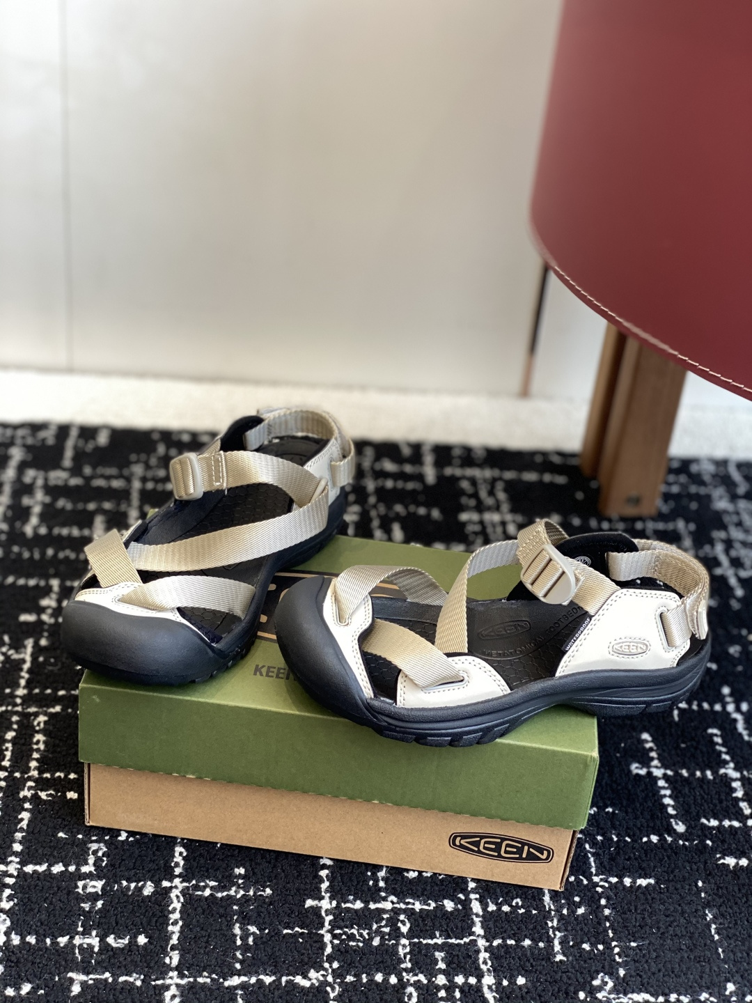 代购级
KEEN 科恩 玛丽珍Jasper 山系户外鞋
日系街头复古风 可以暴走2w步毫无压力！

第一