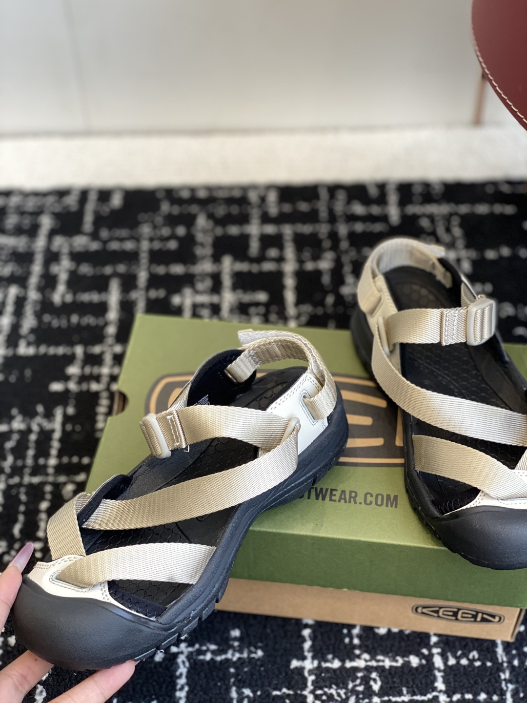 代购级
KEEN 科恩 玛丽珍Jasper 山系户外鞋
日系街头复古风 可以暴走2w步毫无压力！

第一