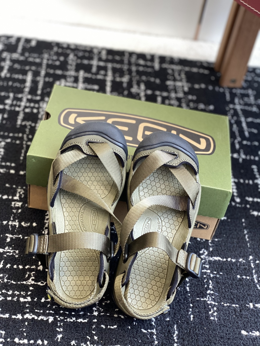 代购级
KEEN 科恩 玛丽珍Jasper 山系户外鞋
日系街头复古风 可以暴走2w步毫无压力！

第一