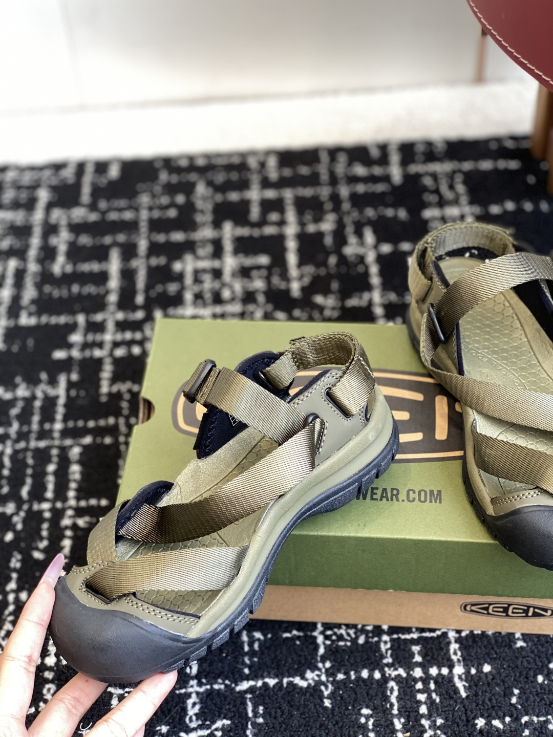 代购级
KEEN 科恩 玛丽珍Jasper 山系户外鞋
日系街头复古风 可以暴走2w步毫无压力！

第一