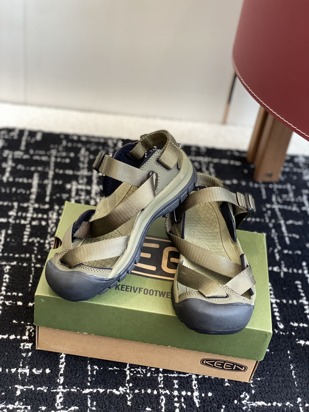 代购级
KEEN 科恩 玛丽珍Jasper 山系户外鞋
日系街头复古风 可以暴走2w步毫无压力！

第一