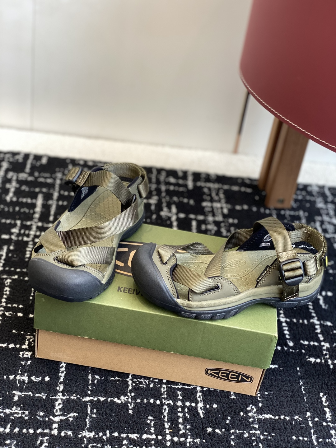 代购级
KEEN 科恩 玛丽珍Jasper 山系户外鞋
日系街头复古风 可以暴走2w步毫无压力！

第一