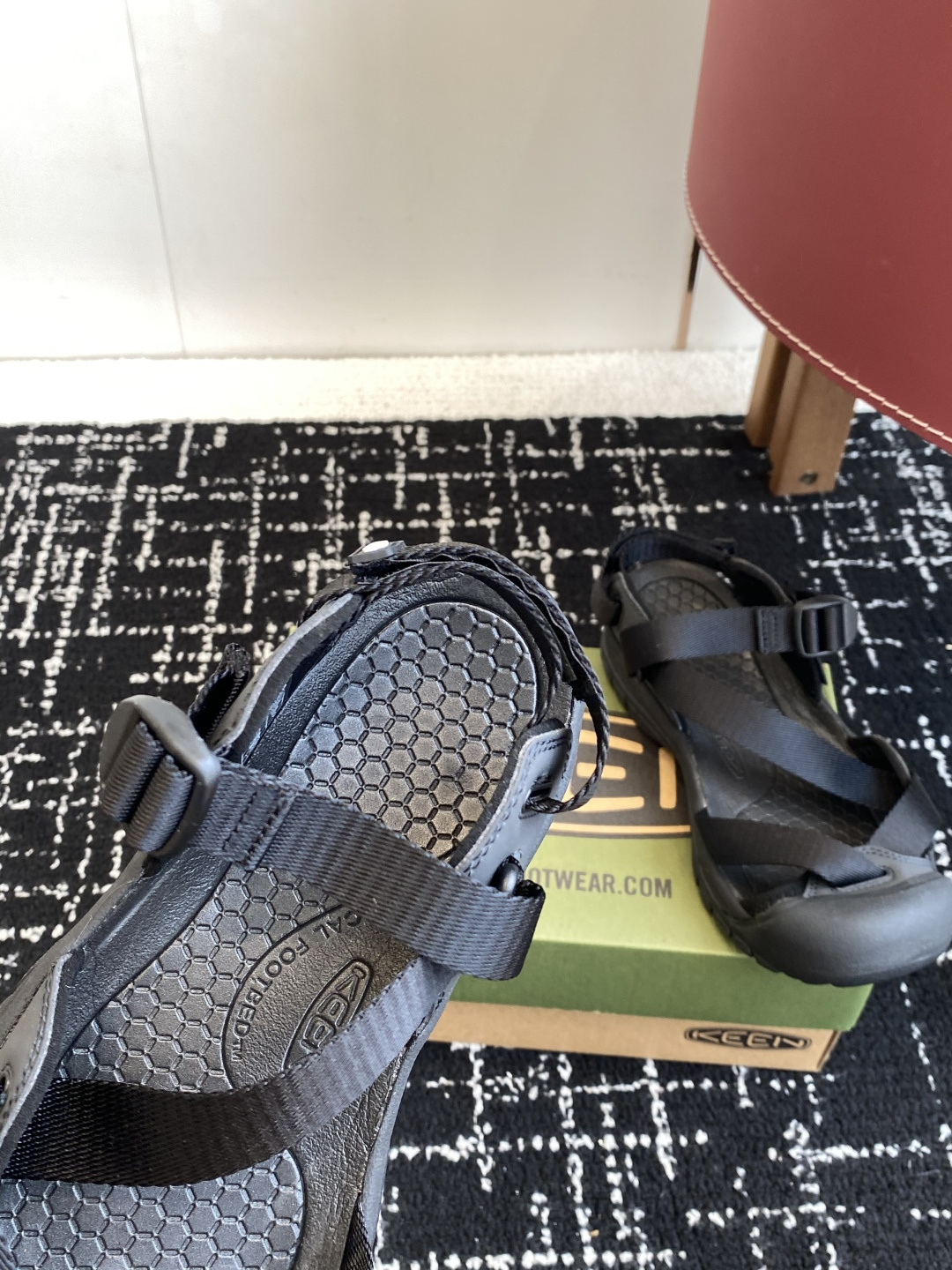 代购级
KEEN 科恩 玛丽珍Jasper 山系户外鞋
日系街头复古风 可以暴走2w步毫无压力！

第一