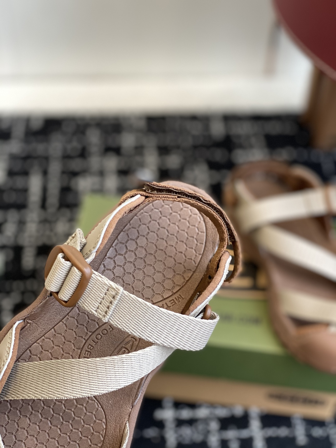 代购级
KEEN 科恩 玛丽珍Jasper 山系户外鞋
日系街头复古风 可以暴走2w步毫无压力！

第一