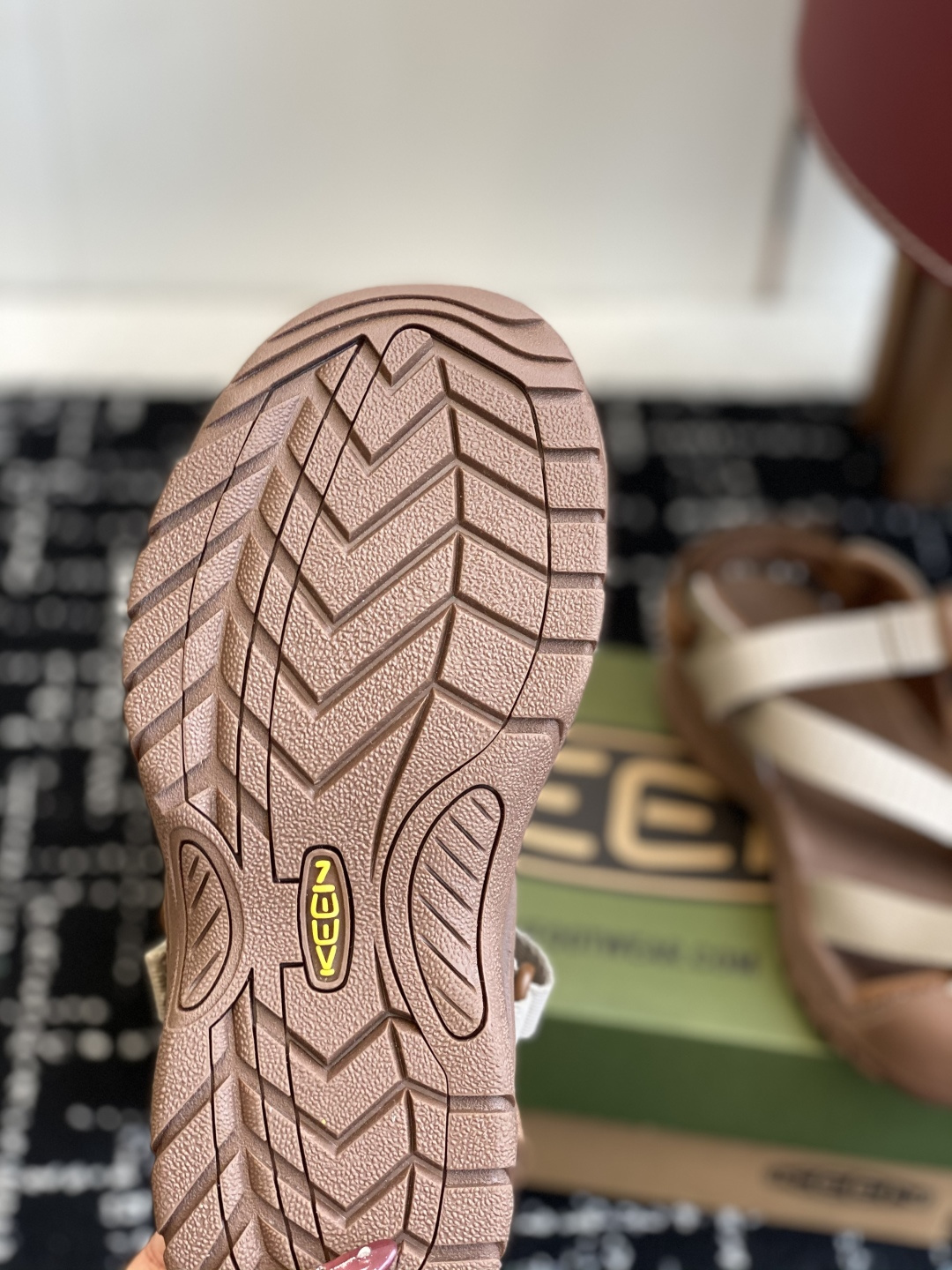 代购级
KEEN 科恩 玛丽珍Jasper 山系户外鞋
日系街头复古风 可以暴走2w步毫无压力！

第一