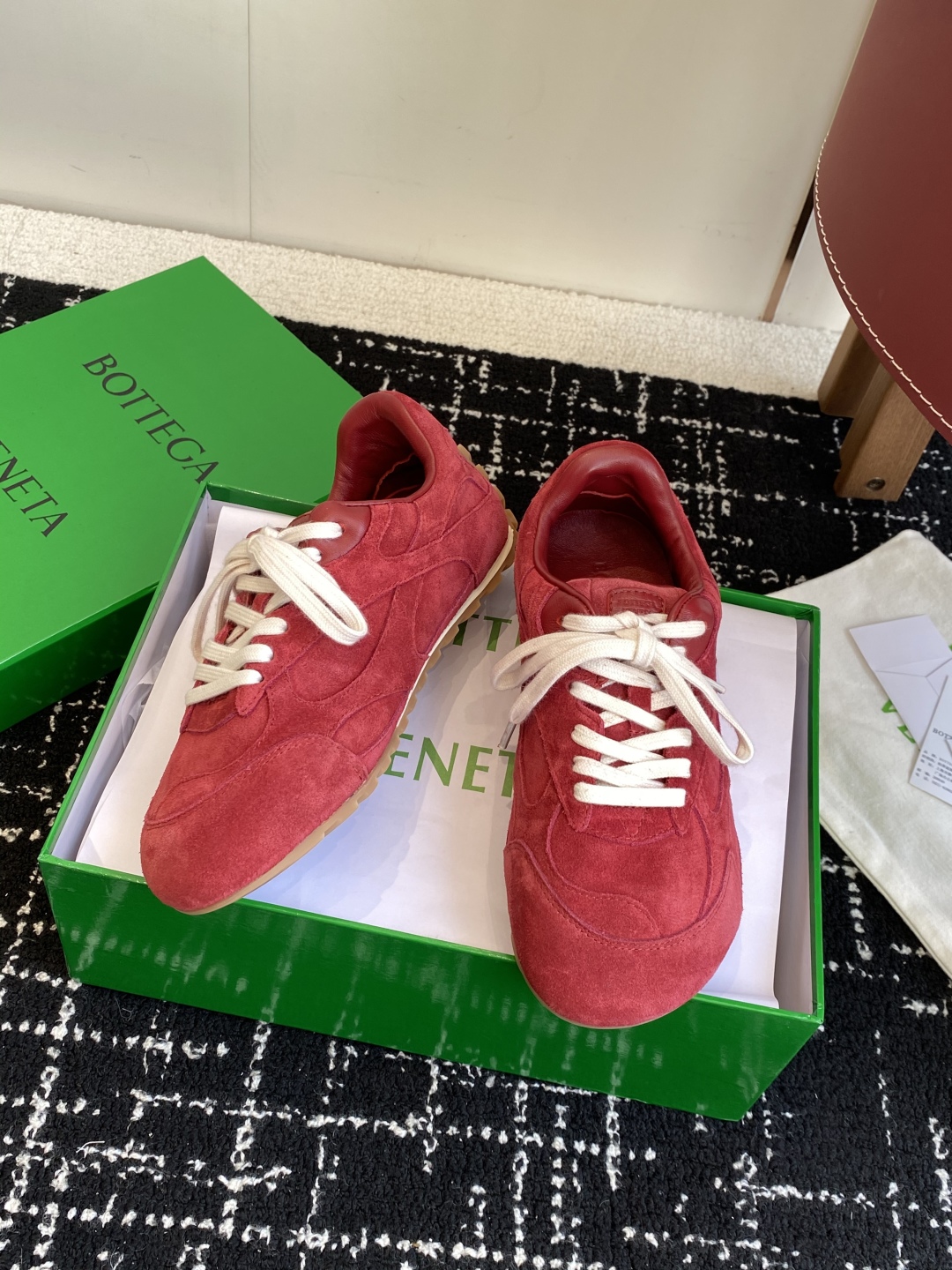代购级
Bottega Veneta BV葆蝶家 25ss新款 阿甘鞋 德训运动鞋

Sneaker科技