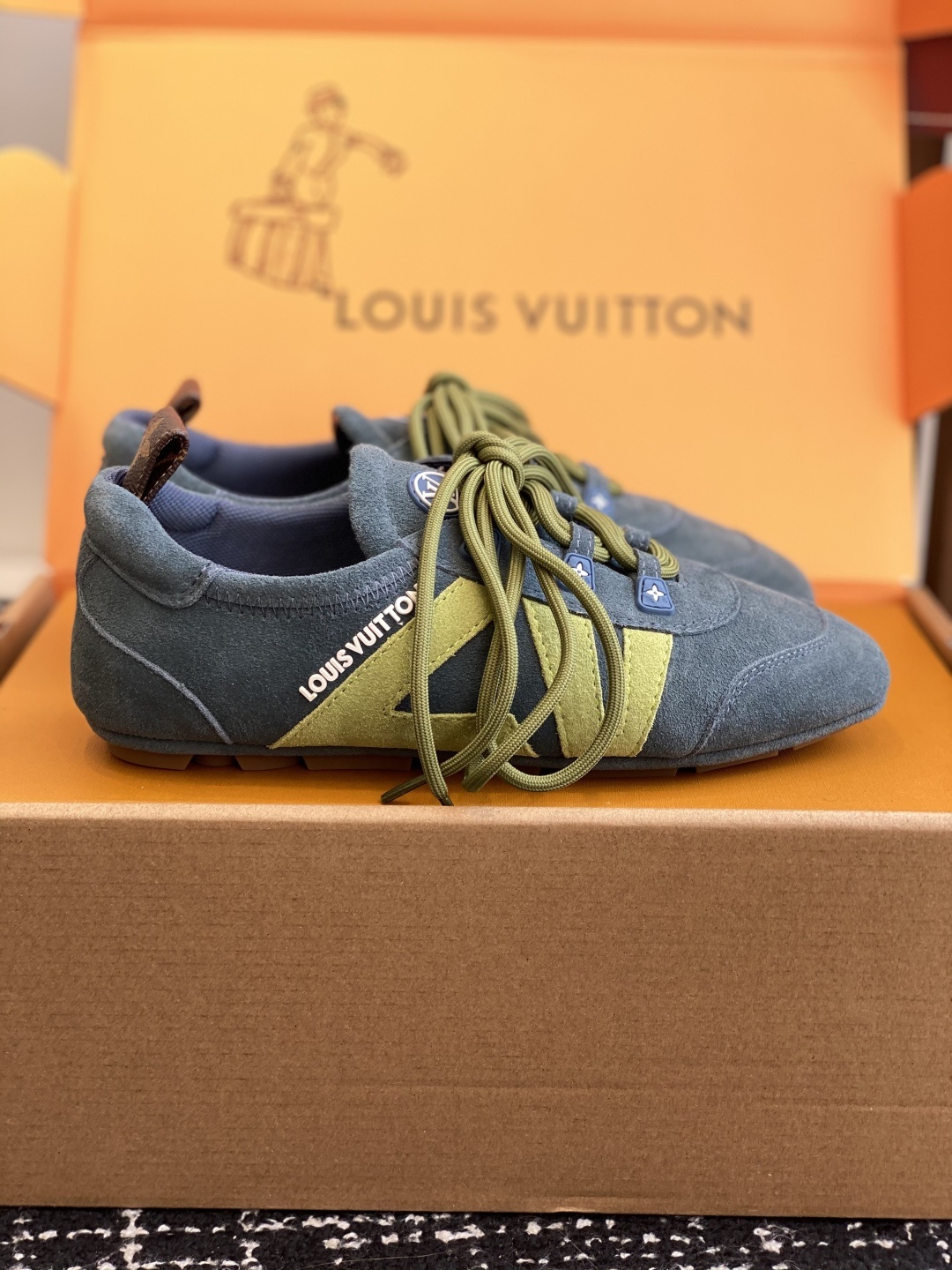 代购级(官网同步✈️盒包装)
Louis Vuitton路易威登驴牌春夏Sneakerina系列 芭蕾运
