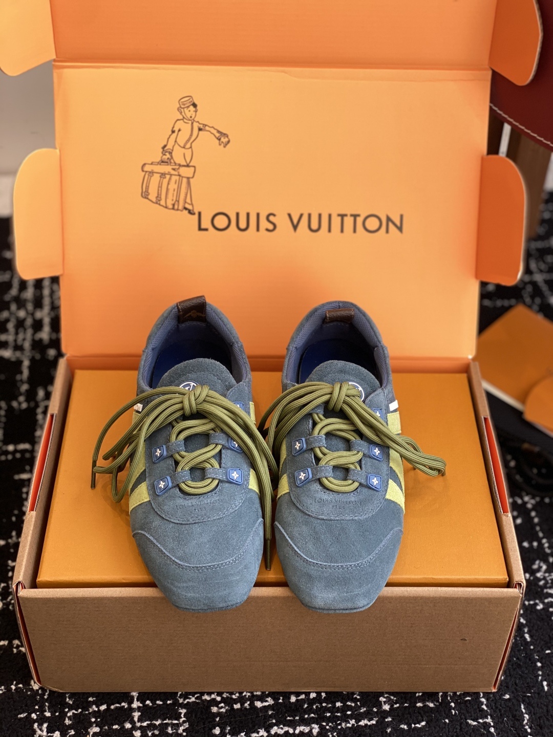 代购级(官网同步✈️盒包装)
Louis Vuitton路易威登驴牌春夏Sneakerina系列 芭蕾运