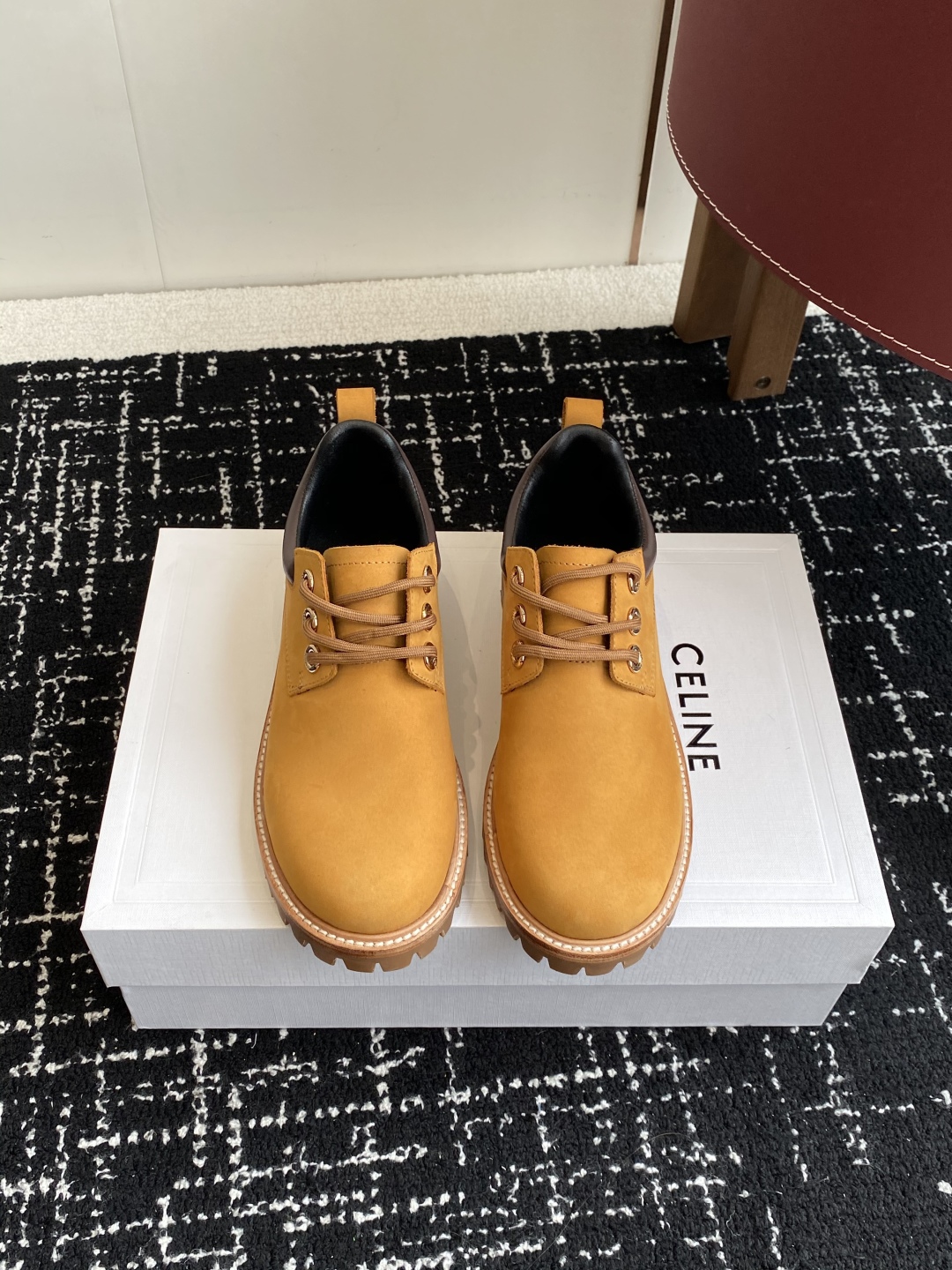 代购级 男款➕10
Celine 思琳 男女款 厚短靴 乐福鞋 最近走秀款明星时尚博主同款 今年秋冬主推