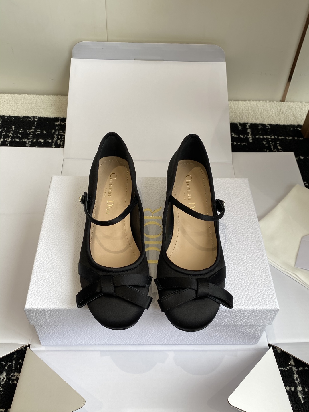 代购级（官网同步飞机盒✈️）
Dior 25ss 早春新品芭蕾舞鞋 新品DIOR 真丝 蝴蝶结 芭蕾舞 