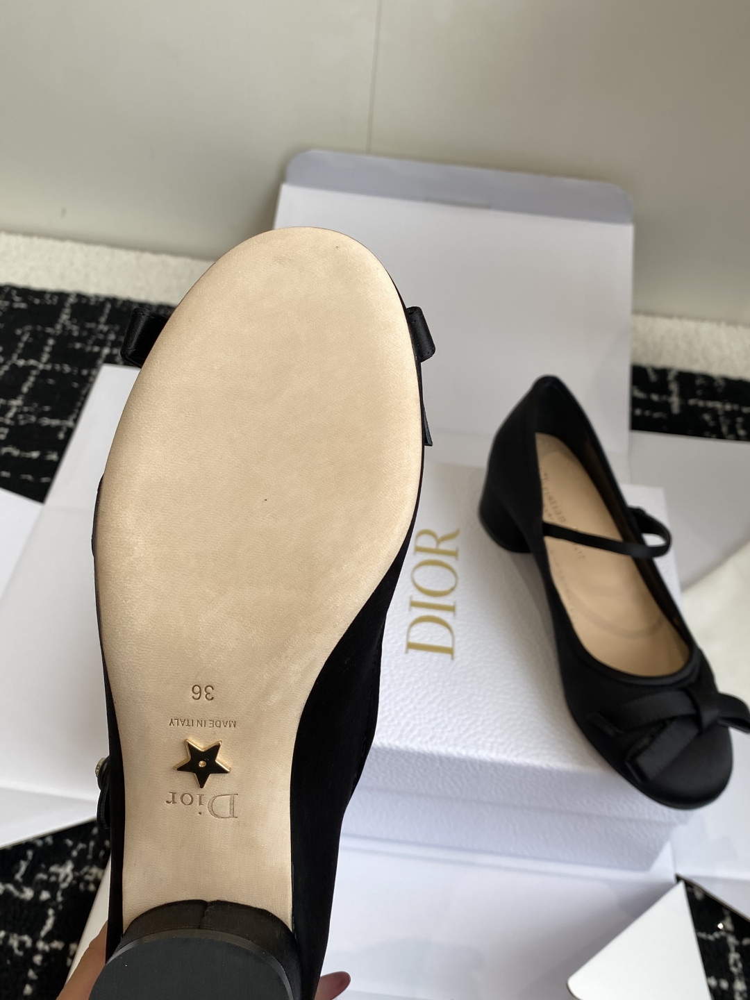 代购级（官网同步飞机盒✈️）
Dior 25ss 早春新品芭蕾舞鞋 新品DIOR 真丝 蝴蝶结 芭蕾舞 
