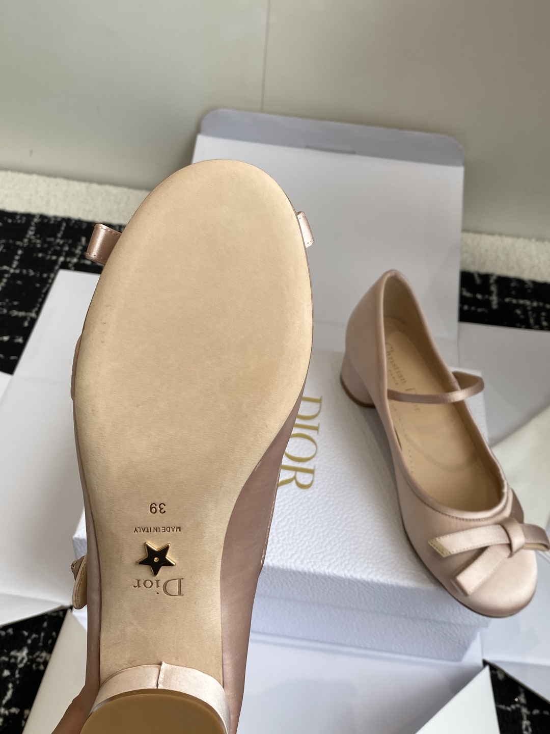代购级（官网同步飞机盒✈️）
Dior 25ss 早春新品芭蕾舞鞋 新品DIOR 真丝 蝴蝶结 芭蕾舞 