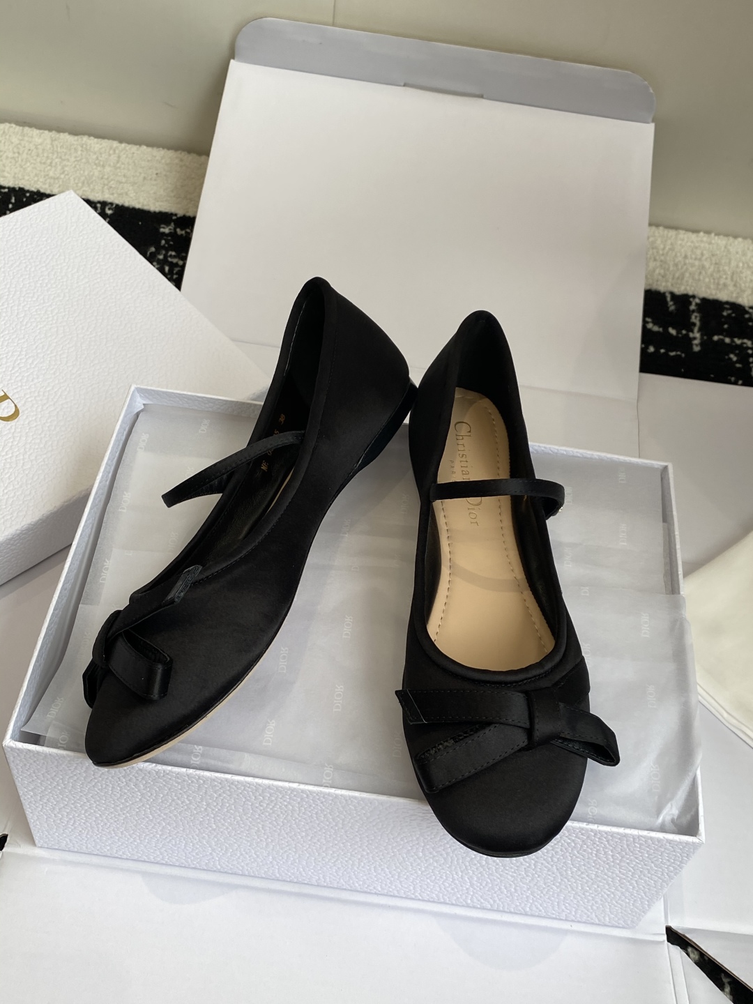 代购级（官网同步飞机盒✈️）
Dior 25ss 早春新品芭蕾舞鞋 新品DIOR 真丝 蝴蝶结 芭蕾舞 