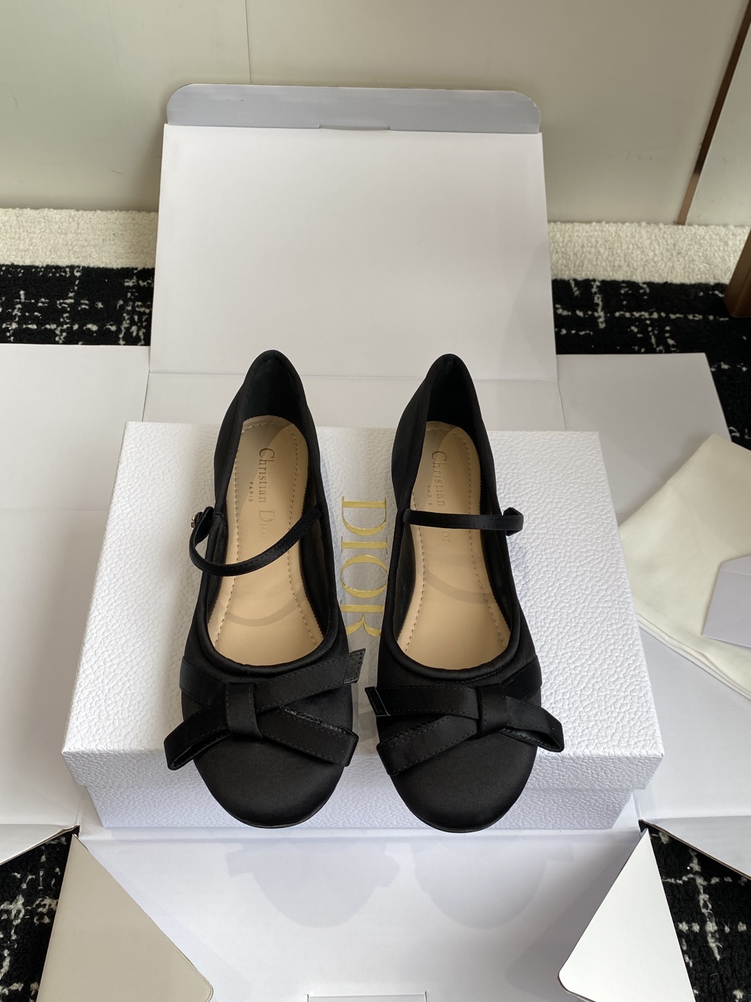 代购级（官网同步飞机盒✈️）
Dior 25ss 早春新品芭蕾舞鞋 新品DIOR 真丝 蝴蝶结 芭蕾舞 