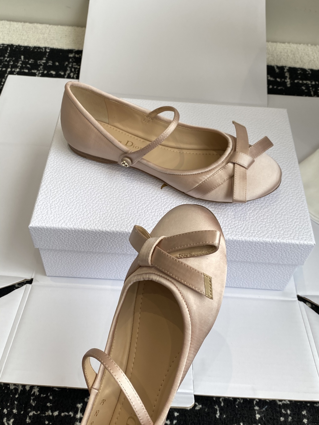 代购级（官网同步飞机盒✈️）
Dior 25ss 早春新品芭蕾舞鞋 新品DIOR 真丝 蝴蝶结 芭蕾舞 