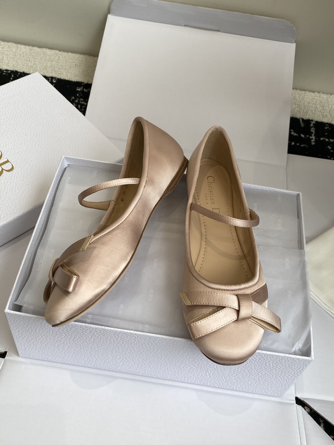 代购级（官网同步飞机盒✈️）
Dior 25ss 早春新品芭蕾舞鞋 新品DIOR 真丝 蝴蝶结 芭蕾舞 