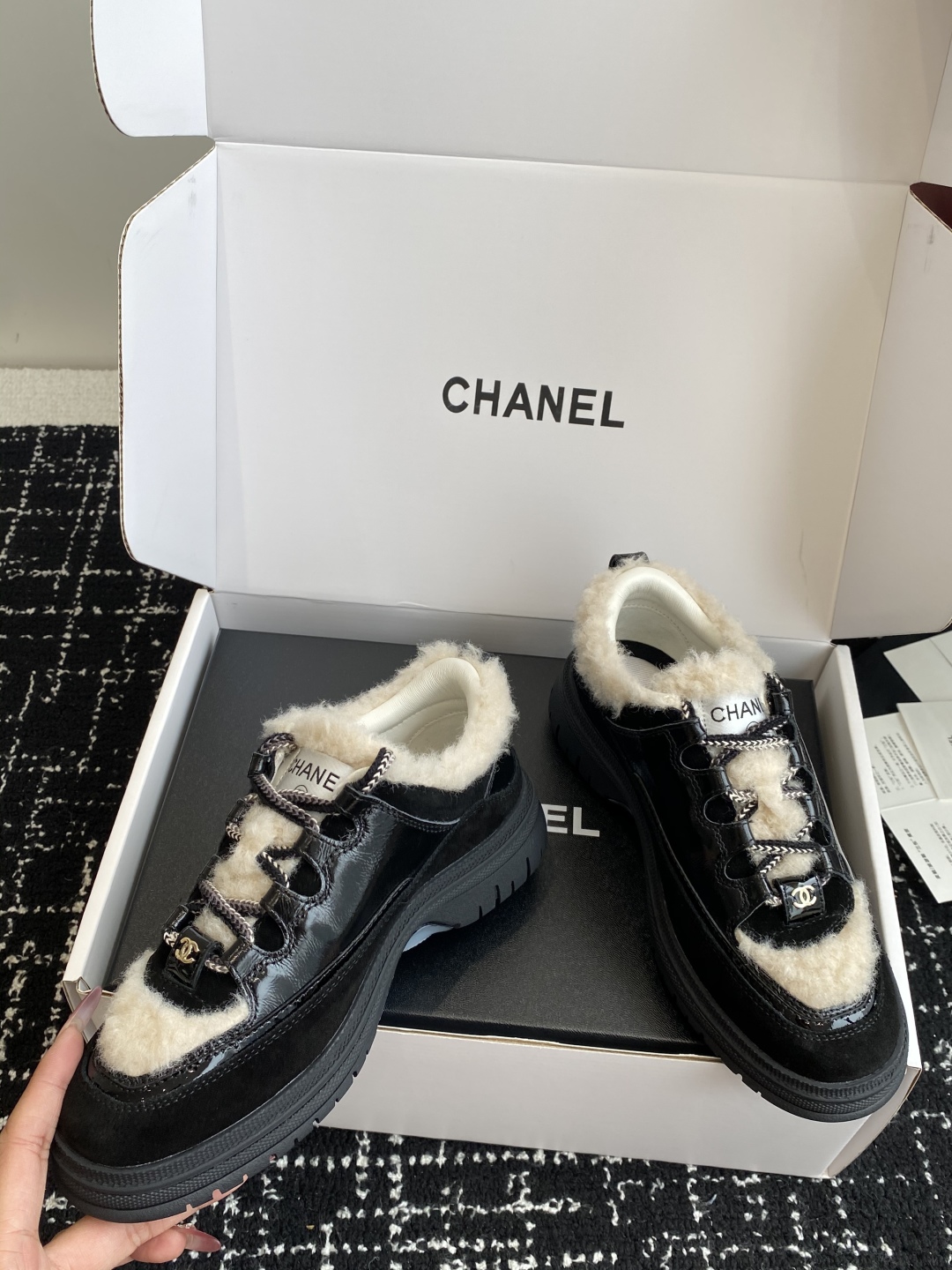 代购级
CHANEL 25ss 秋冬新款运动鞋 官网同步上 专柜断货王 各大博主社交日推款

这季新款简