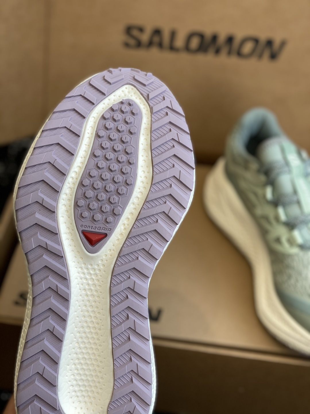 代购级
SALOMON 萨洛蒙 第三代 AERO GLIDE 3 GRVL
鞋面:GRVL版本编织更加
