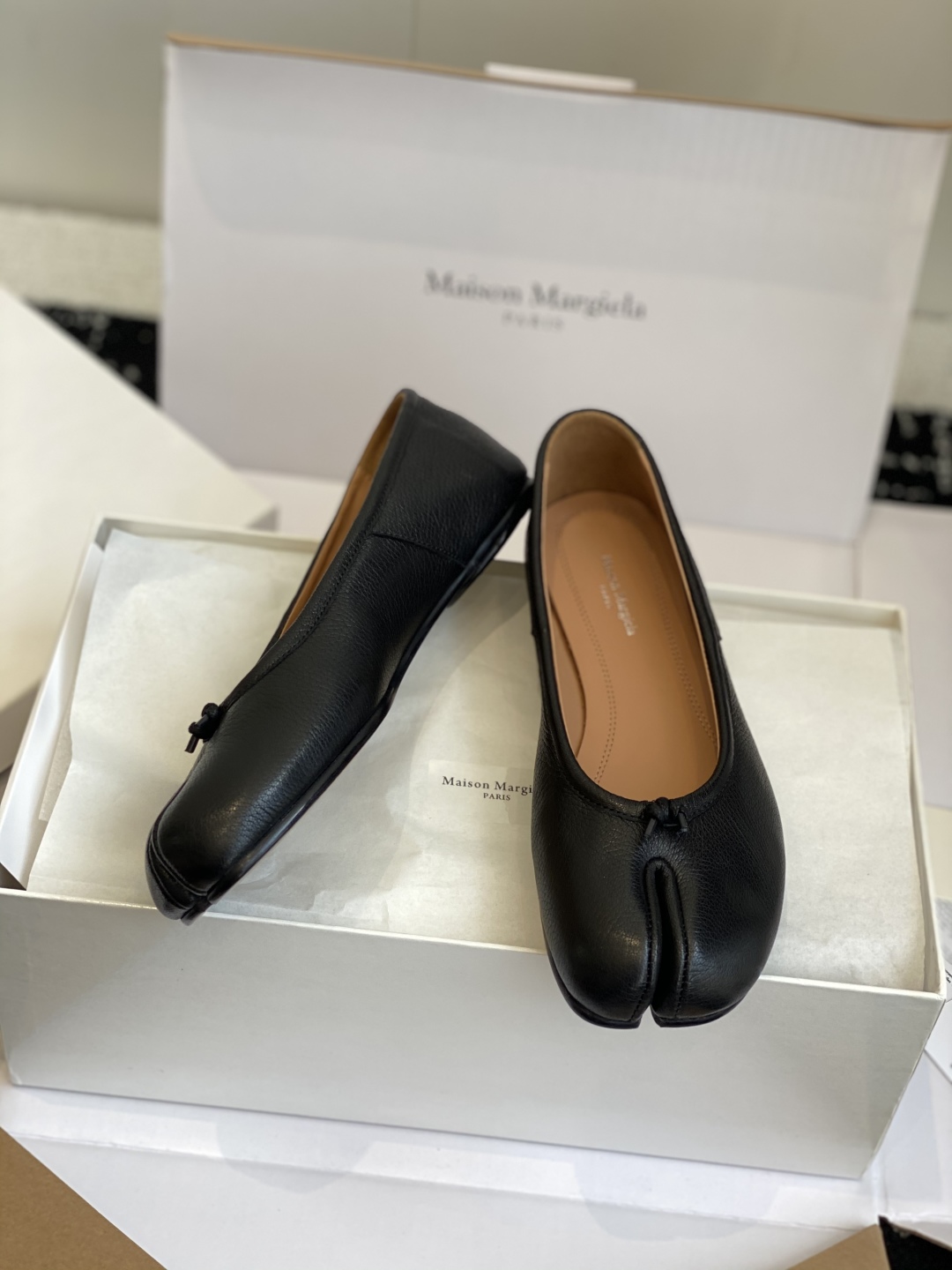 东莞代购级（官网同步✈️盒包装）
Maison Margiela MM6马吉拉 25ss新款 重工马皮水