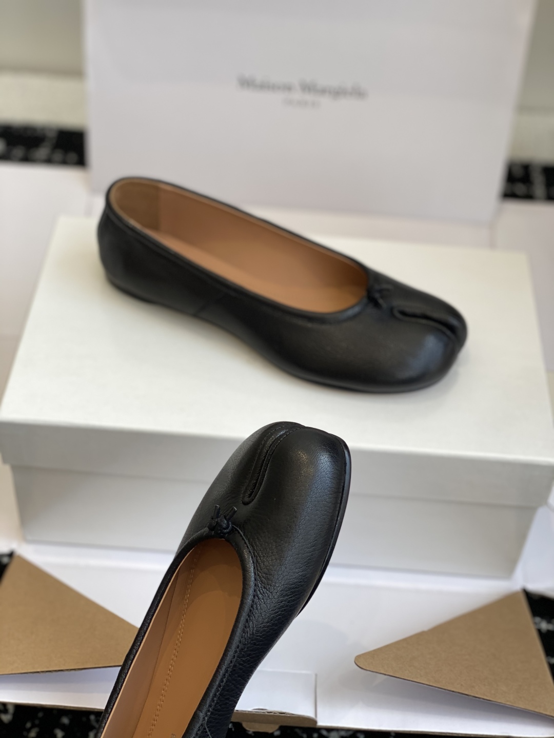 东莞代购级（官网同步✈️盒包装）
Maison Margiela MM6马吉拉 25ss新款 重工马皮水