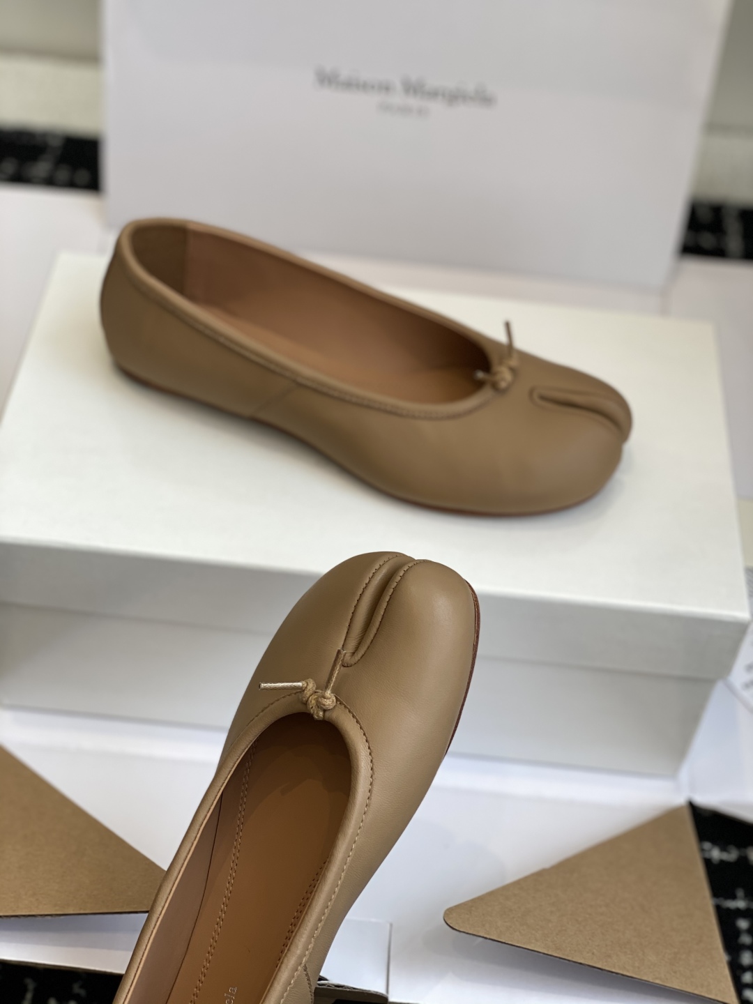 东莞代购级（官网同步✈️盒包装）
Maison Margiela MM6马吉拉 25ss新款 重工马皮水
