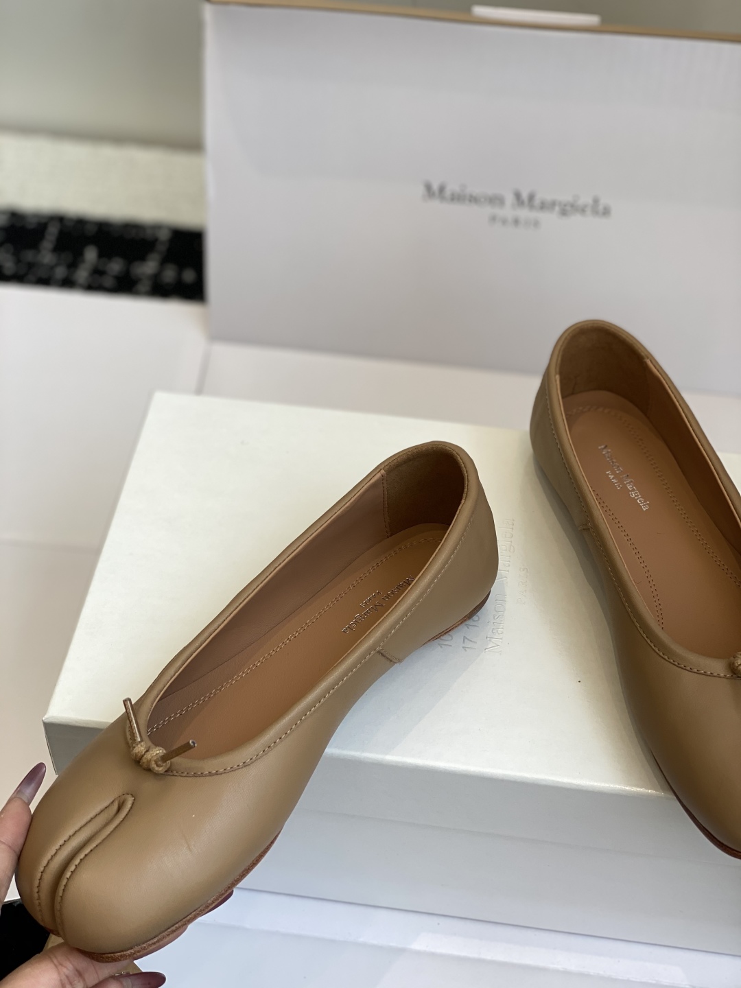 东莞代购级（官网同步✈️盒包装）
Maison Margiela MM6马吉拉 25ss新款 重工马皮水