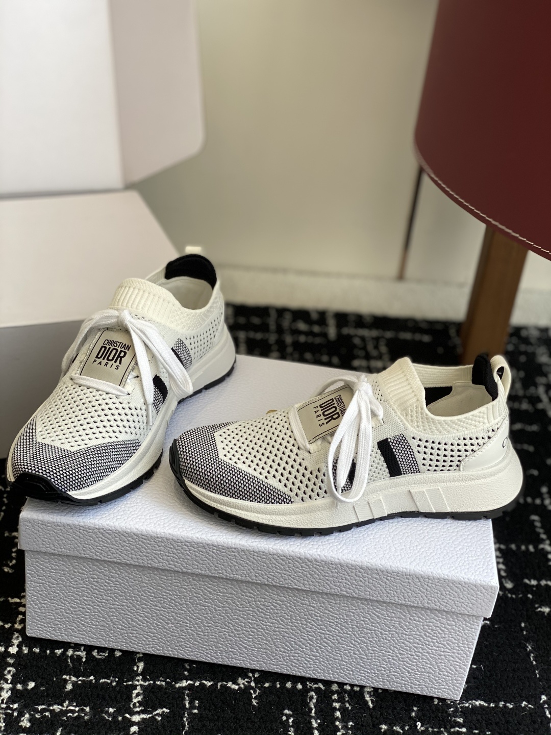东莞代购级
Dior Run 'n' Dior 运动鞋 | 极简美学与精湛工艺的融合
Dior Run
