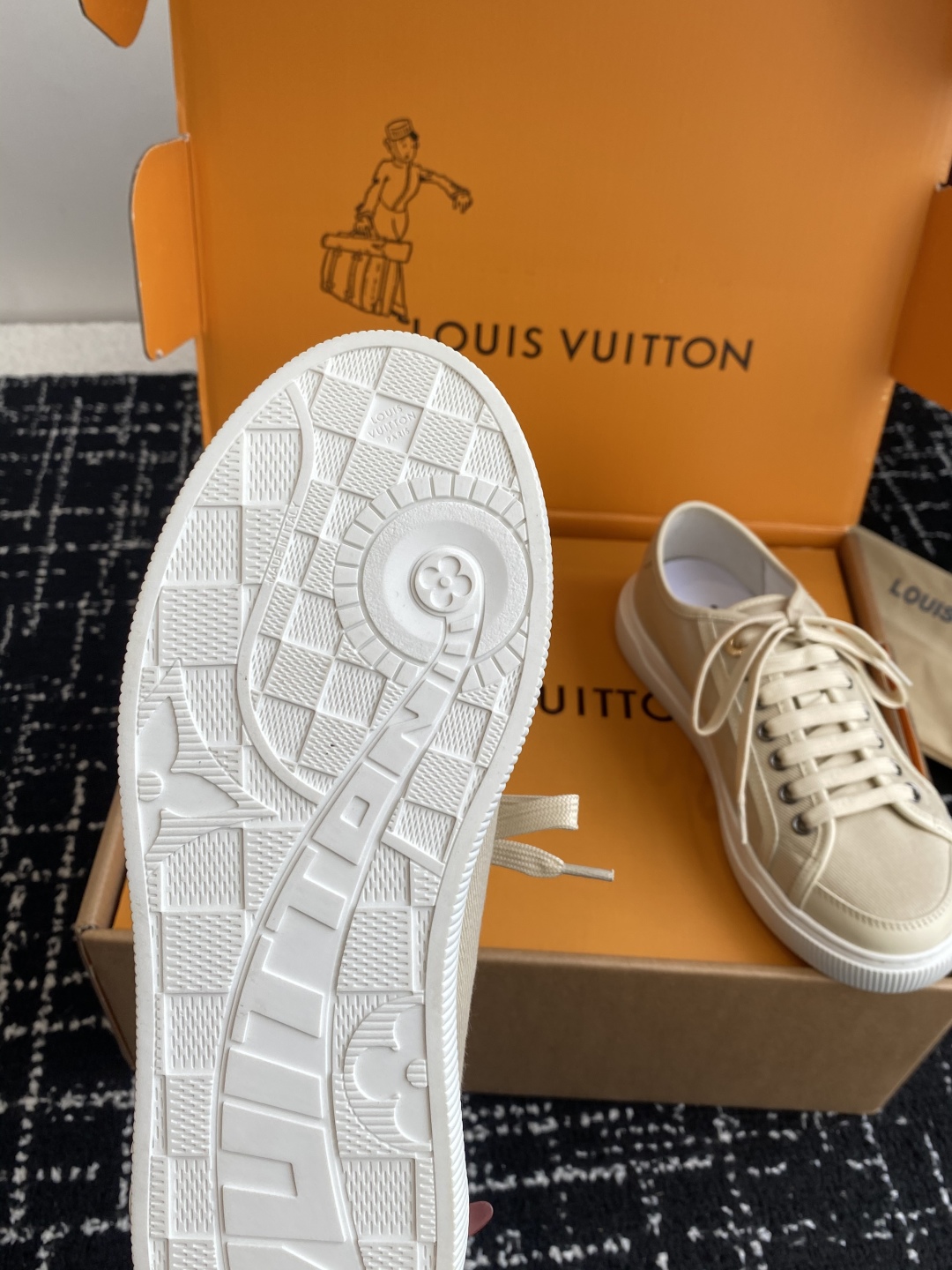 代购级（官网同步✈️盒包装）
Louis Vuitton Lv驴牌25新款Lagoon 运动休闲鞋 帆布