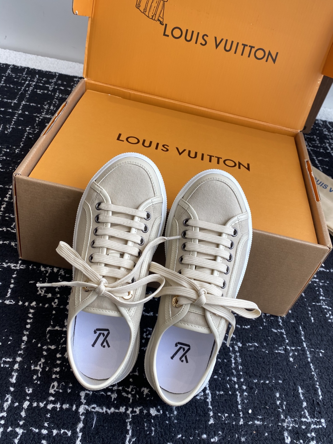 代购级（官网同步✈️盒包装）
Louis Vuitton Lv驴牌25新款Lagoon 运动休闲鞋 帆布