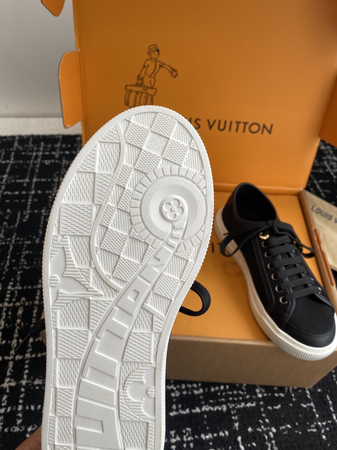 代购级（官网同步✈️盒包装）
Louis Vuitton Lv驴牌25新款Lagoon 运动休闲鞋 帆布