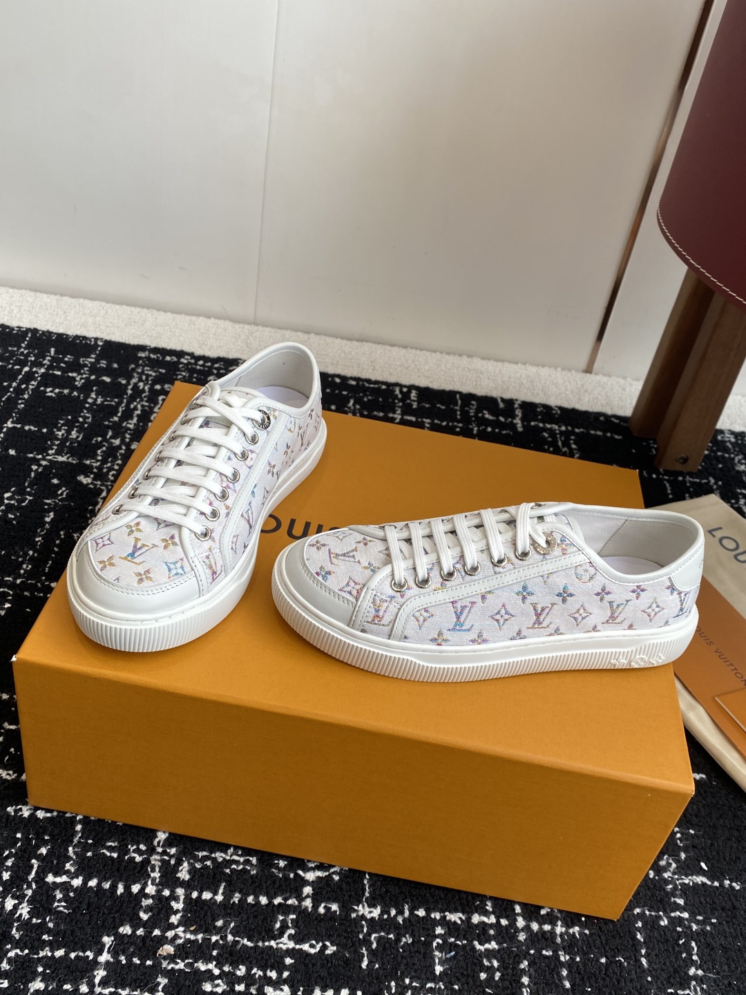 代购级（官网同步✈️盒包装）
Louis Vuitton Lv驴牌25新款Lagoon 运动休闲鞋 帆布
