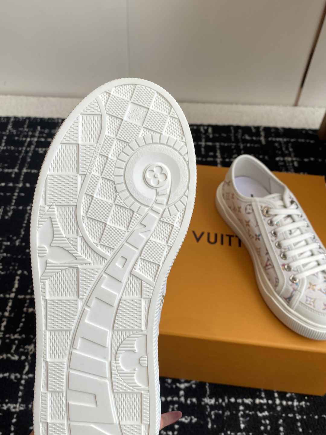 代购级（官网同步✈️盒包装）
Louis Vuitton Lv驴牌25新款Lagoon 运动休闲鞋 帆布